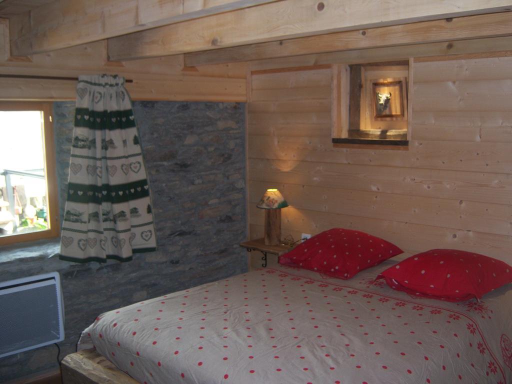 Villa Les Granges De La Fontaine Antignac Habitación foto